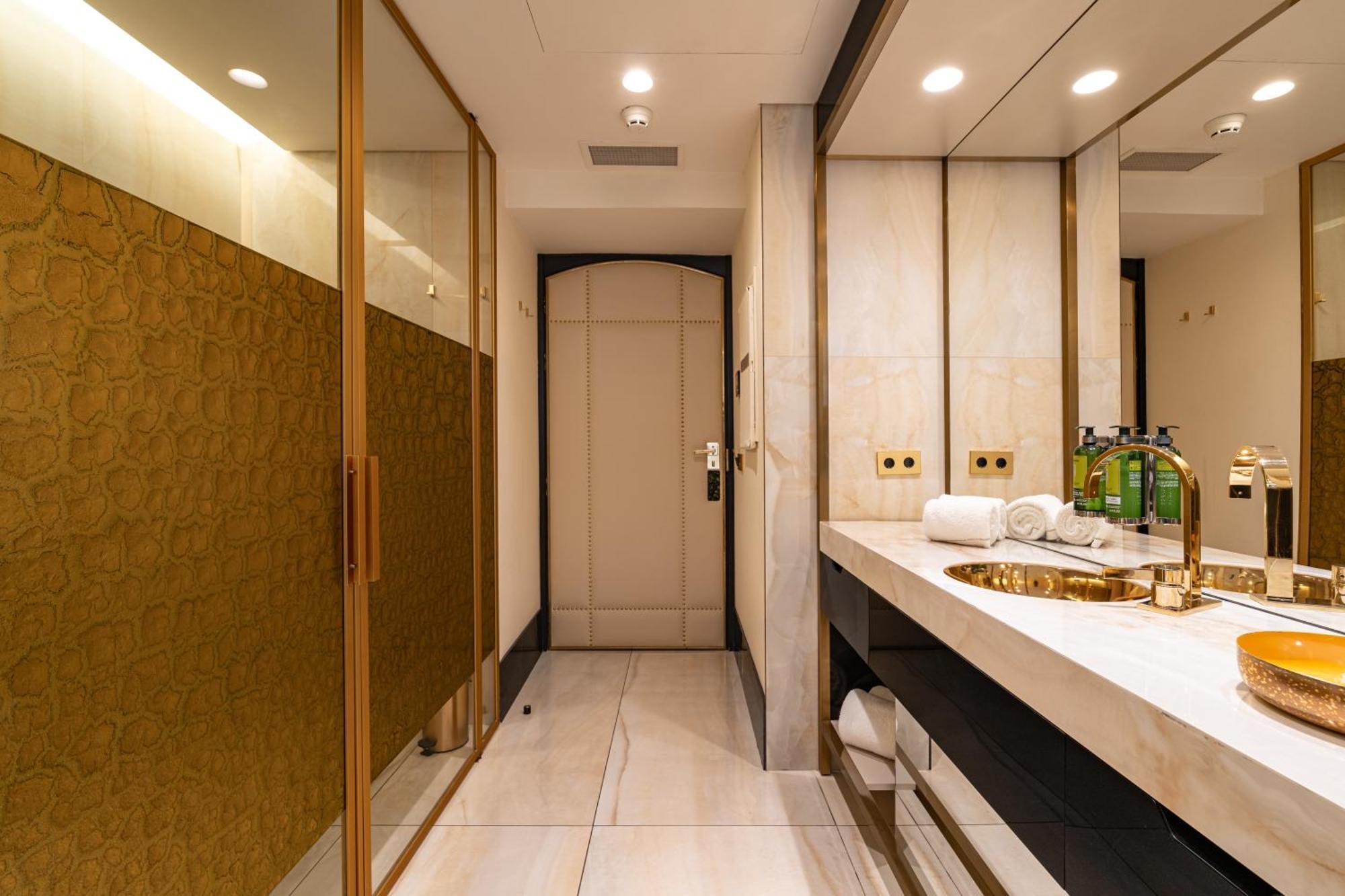 Madalena By The Beautique 4*